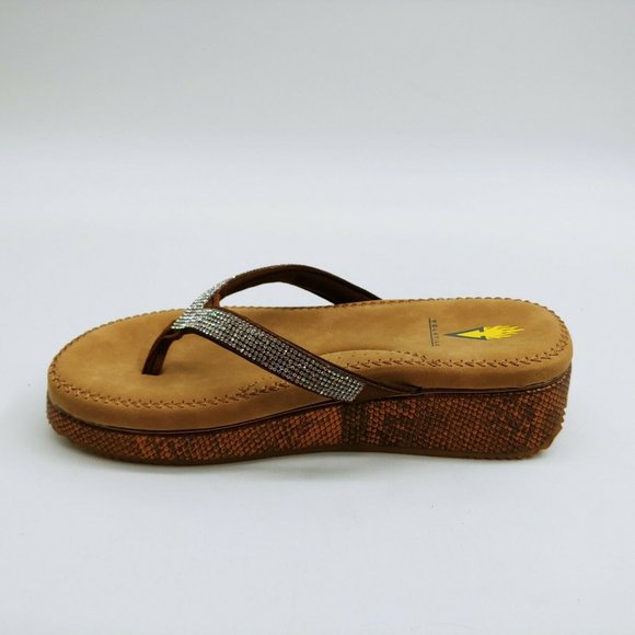 Volatile Womans Ory Flip Flop Bronze NEW - Picture 2 of 9